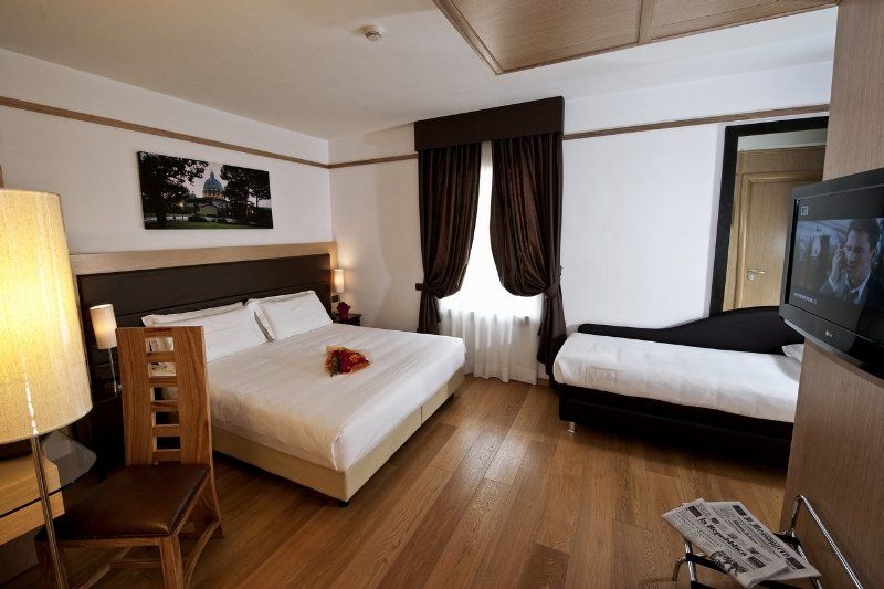 Ginevra Palace Hotel Roma Eksteriør bilde